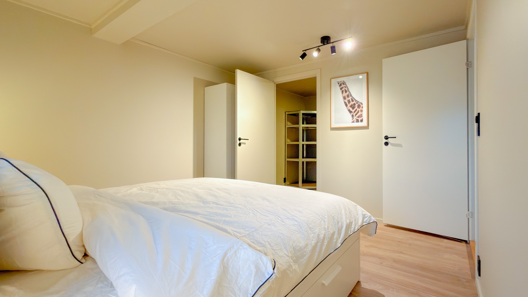 Mye oppbevaring på hovedsoverom